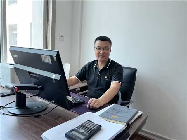 1688348298178501.jpg 16-杨宏宇.jpg