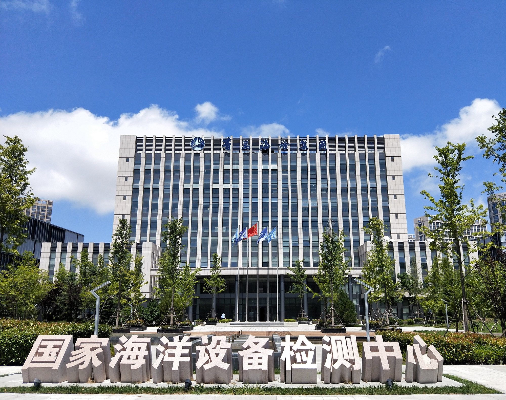 1706851677756072.jpg 宣传册用的园区正面照.jpg